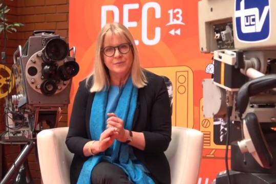 Karin Ebensperger profundiza en la caída del muro de Berlín 13.cl