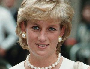 Lady Di fue sometida a denigrante examen para ser “digna” del príncipe Carlos