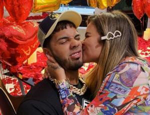 Karol G revela cómo será su boda con Anuel AA