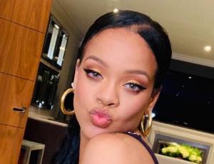 Rihanna pone fin a su relación y es vista con Drake