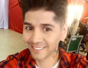 Edmundo Varas presenta a su nueva polola