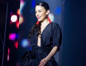 ¡Yamna Lobos anuncia su primer embarazo!