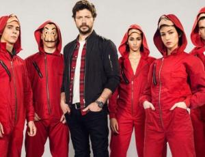 Ursula Corberó se robó las miradas con llamativo look en el lanzamiento de La Casa de Papel 3