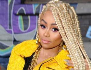 5 Celebridades que fueron strippers antes de saltar a la fama