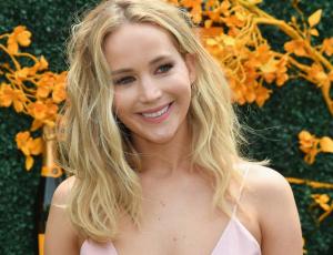 A días de la boda, Jennifer Lawrence y su novio son captados muy románticos