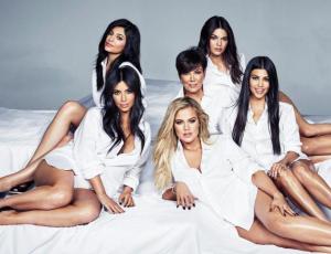 ¿Cuánto miden las Kardashian?