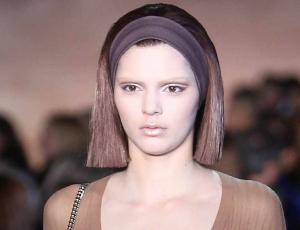 Kendall Jenner reveló que apenas cumplió 18 años la hicieron modelar sin sostén