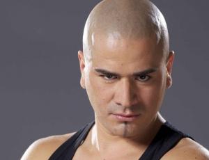 Kike Acuña presentó a su hijo recién nacido en redes sociales