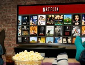 “¿Te invito a mi casa a ver Netflix se escribe con g o con j?" La respuesta de la RAE que es viral