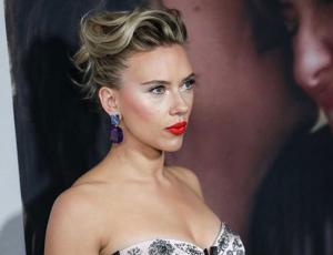 Scarleth Johansson se luce en bikini al natural y desata ola de comentarios