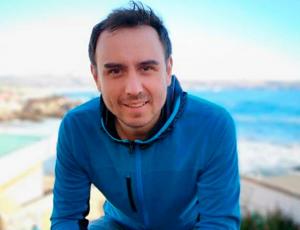 César Campos y su pololo firmaron el Acuerdo de Unión Civil