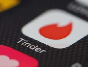 Joven usa filtro de Snapchat para "convertirse" en mujer y triunfa en Tinder