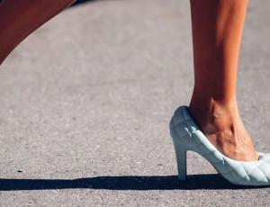 El zapato acolchado: la rareza que las fashionistas pusieron de moda