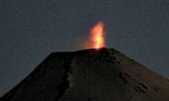 Volcán Villarrica en actividad