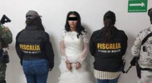 Mujer fue detenida a la entrada de la iglesia y con vestido de novia