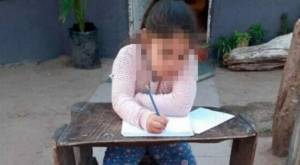 Niña vende limones
