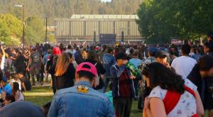 Polémica fiesta masiva en la Universidad de Concepción: más de 7 mil asistentes