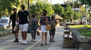 Plan Paso a Paso: 14 comunas vuelven a Preparación y Retiro es la primera en Restricción