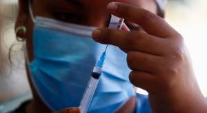 Moderna espera lanzar vacuna contra la gripe y Covid-19 en 2023