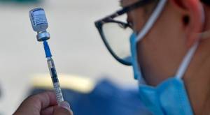 Gobierno logró acuerdo con Moderna para recibir 2 millones de vacunas 