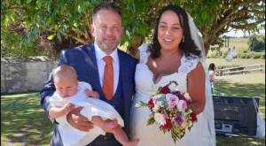 Andy Hamilton, Gemma y su hijo en su boda