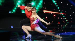 Pese a estar dentro de los puntajes más bajos, Kathy Contreras se salvó de la eliminación