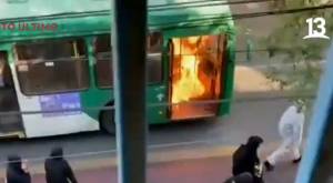Intentan quemar bus en Liceo Barros Borgoño: Lanzaron una molotov al medio de transporte