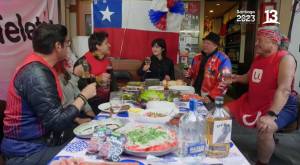 "Hagamos un salud por Chile": Los "Socios" visitaron el único restaurante chileno en Japón