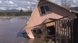 Impactantes imágenes de casas destruidas por el agua en Doñihue