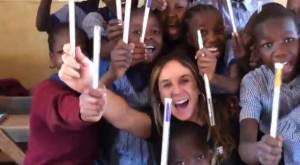 Conoce a la chilena que ayuda a personas que viven sin agua en África