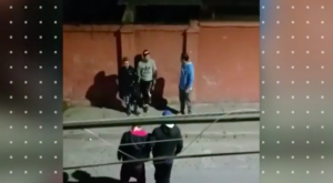 Vecinos denuncian peleas y ruido dentro de supuesto local clandestino