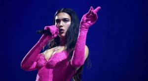 Fuegos artificiales ilegales causaron pánico en último show de Dua Lipa