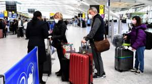 Estados Unidos solicitará a extranjeros adultos estar vacunados para ingresar al país
