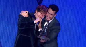 Germán Garmendia recibiendo premio en los ESLAND 2023
