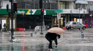 Lluvias en zona centro sur se dividirá en tres pulsos: ¿Qué días caerán precipitaciones?