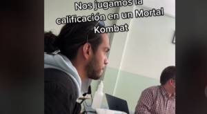 Profesor apostó calificación jugando partida de 'Mortal Kombat'