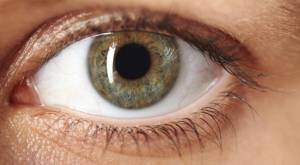 El nuevo síntoma post Covid-19 que afecta la superficie de los ojos