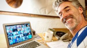 Actor Carlos Díaz habla de su primera vez como profesor online