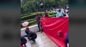 Multiverso de amor: Joven se disfrazó de Spider-Man para pedirle matrimonio a su novia 