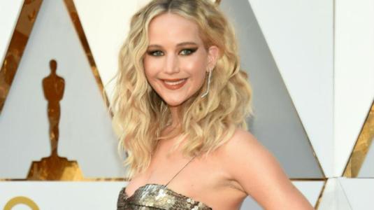 Jennifer Lawrence se deja ver junto a su nueva pareja