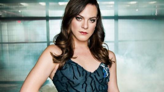 Revelan primera imagen de Daniela Vega en nueva serie de Netflix