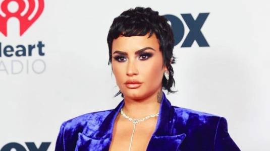Demi Lovato celebra el amor propio tras filmar su primera escena sexual