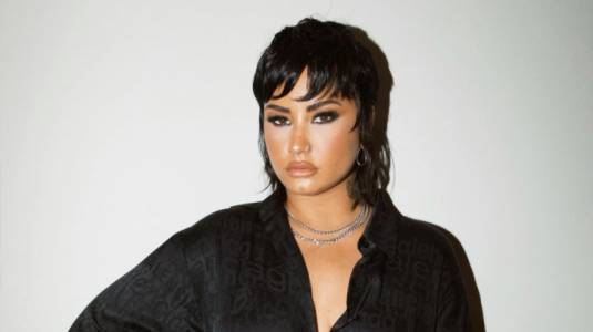 Demi Lovato anuncia nuevo emprendimiento sexual
