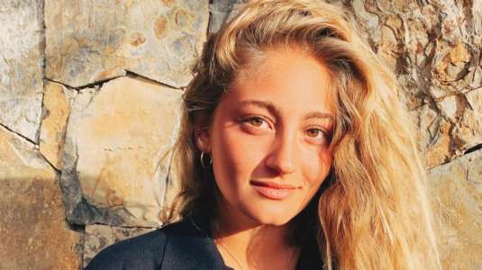 Hija de Rafael Araneda y Marcela Vacarezza se luce con fotos en bikini