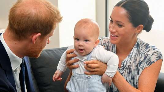 Meghan y Harry comparten tierno video de su hijo Archie en su primer cumpleaños