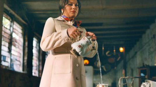 Daniela Vega protagoniza fashion film de Vogue, Gucci y GQ