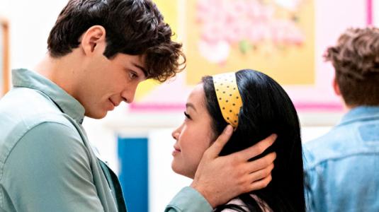 Revelan nuevas imágenes de “A todos los chicos de los que me enamoré 2” y se confirma tercera parte de la película