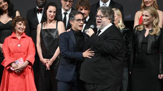 Latinos en Cannes: el “palomazo” inolvidable de Gael García Bernal y Guillermo del Toro