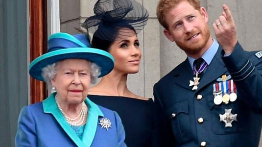 Nieto mayor de la reina Isabel II se separa de su esposa