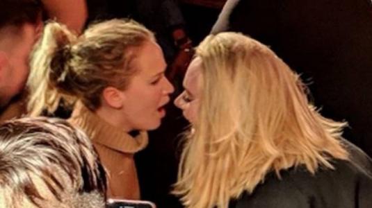 Adele y Jennifer Lawrence terminaron borrachas en un bar de Nueva York